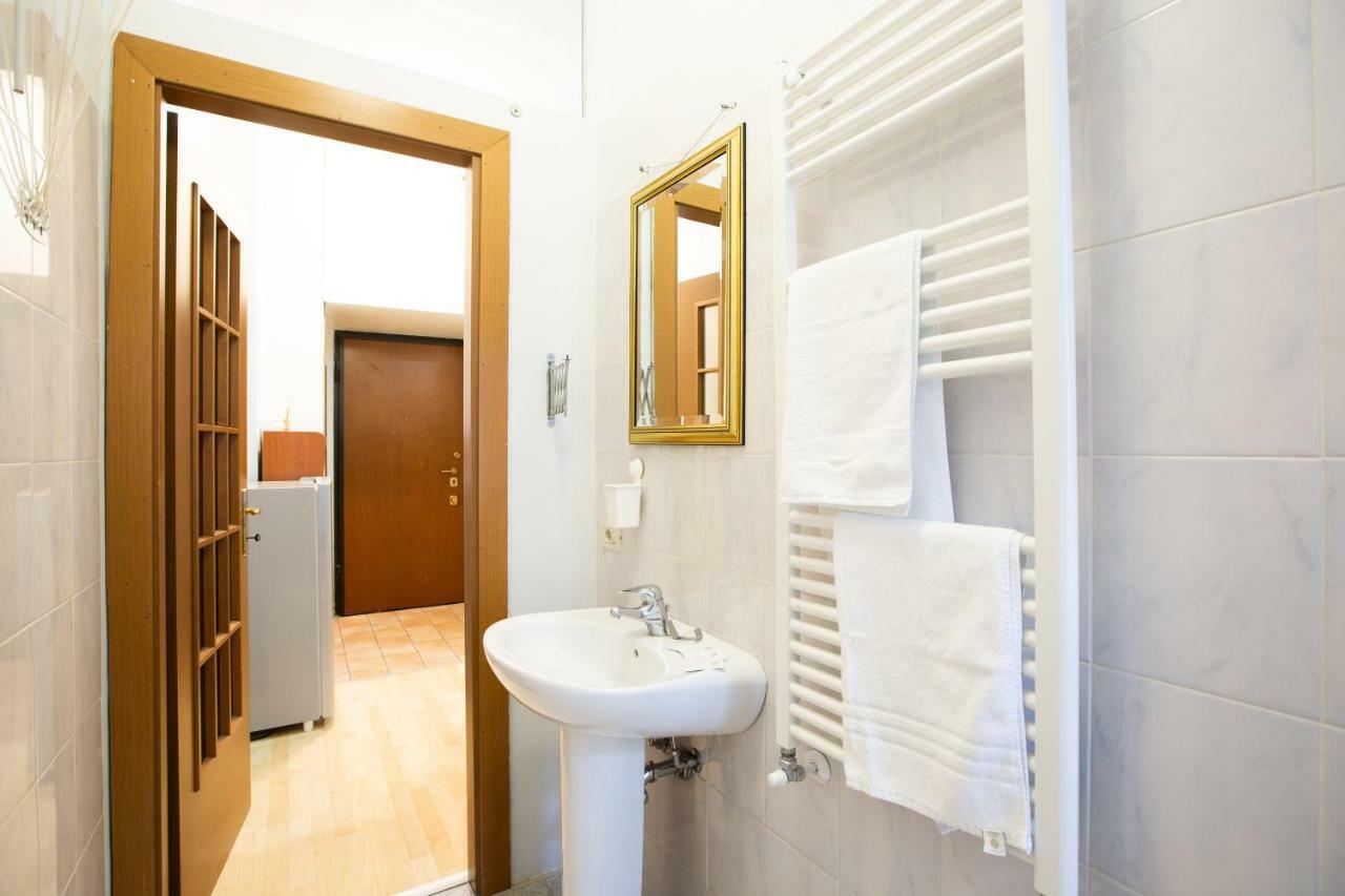 Apartment Veniero 12 Милано Екстериор снимка